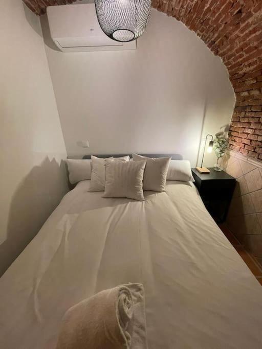 Cool Duplex 7Pax En Calle Monteleon/Centro Madrid, Madrid